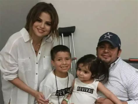 dr selena ng|selena gomez family.